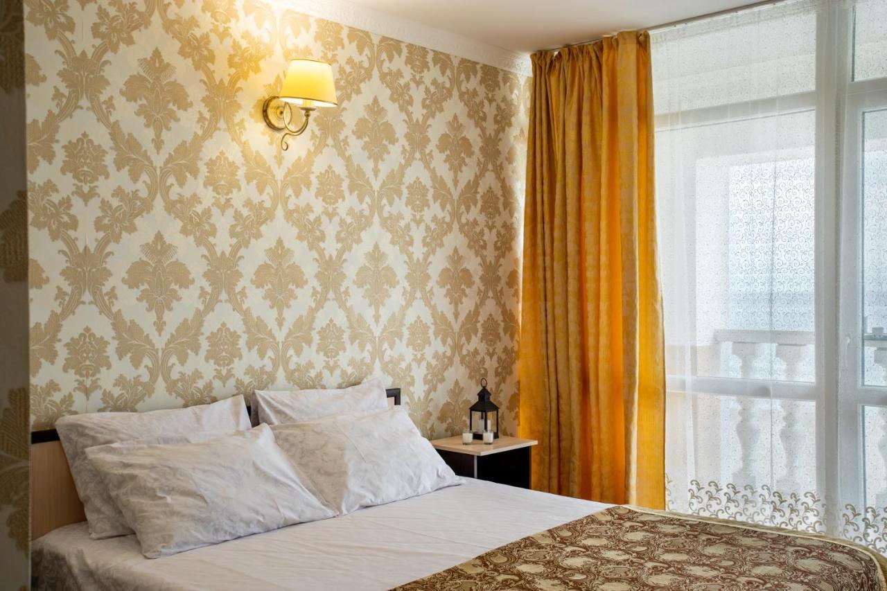 Olimp Hotel Zaliznij Port Kültér fotó