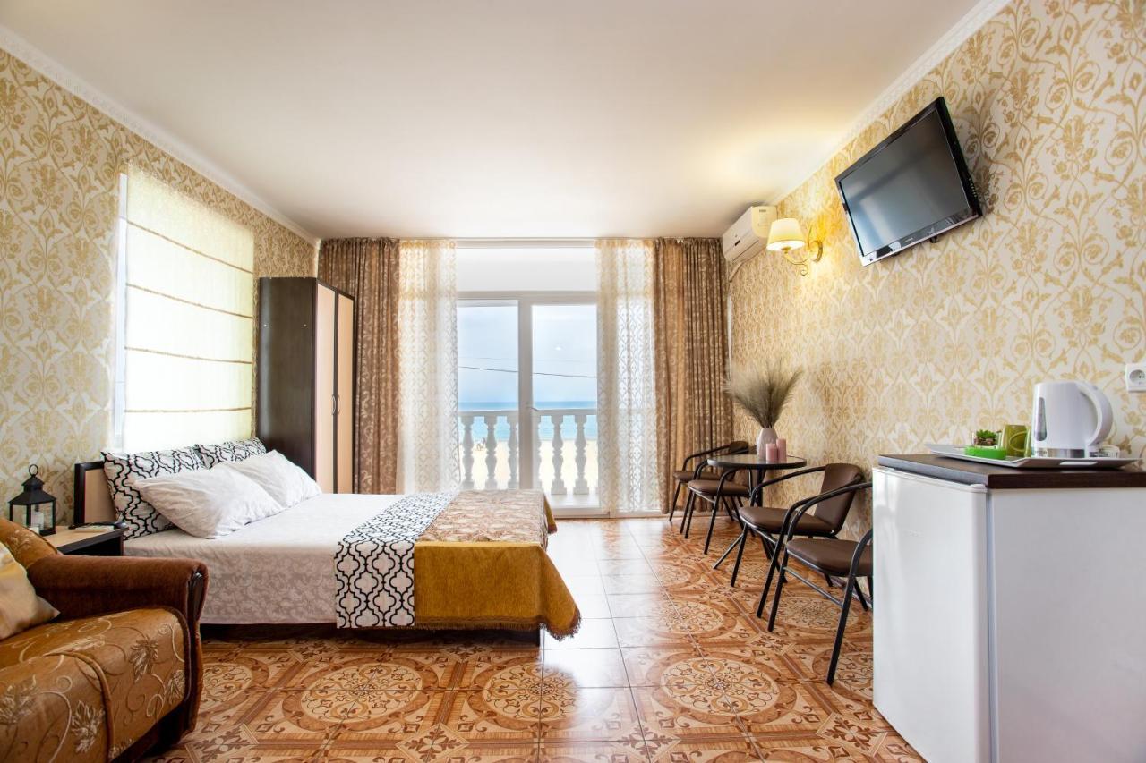 Olimp Hotel Zaliznij Port Kültér fotó