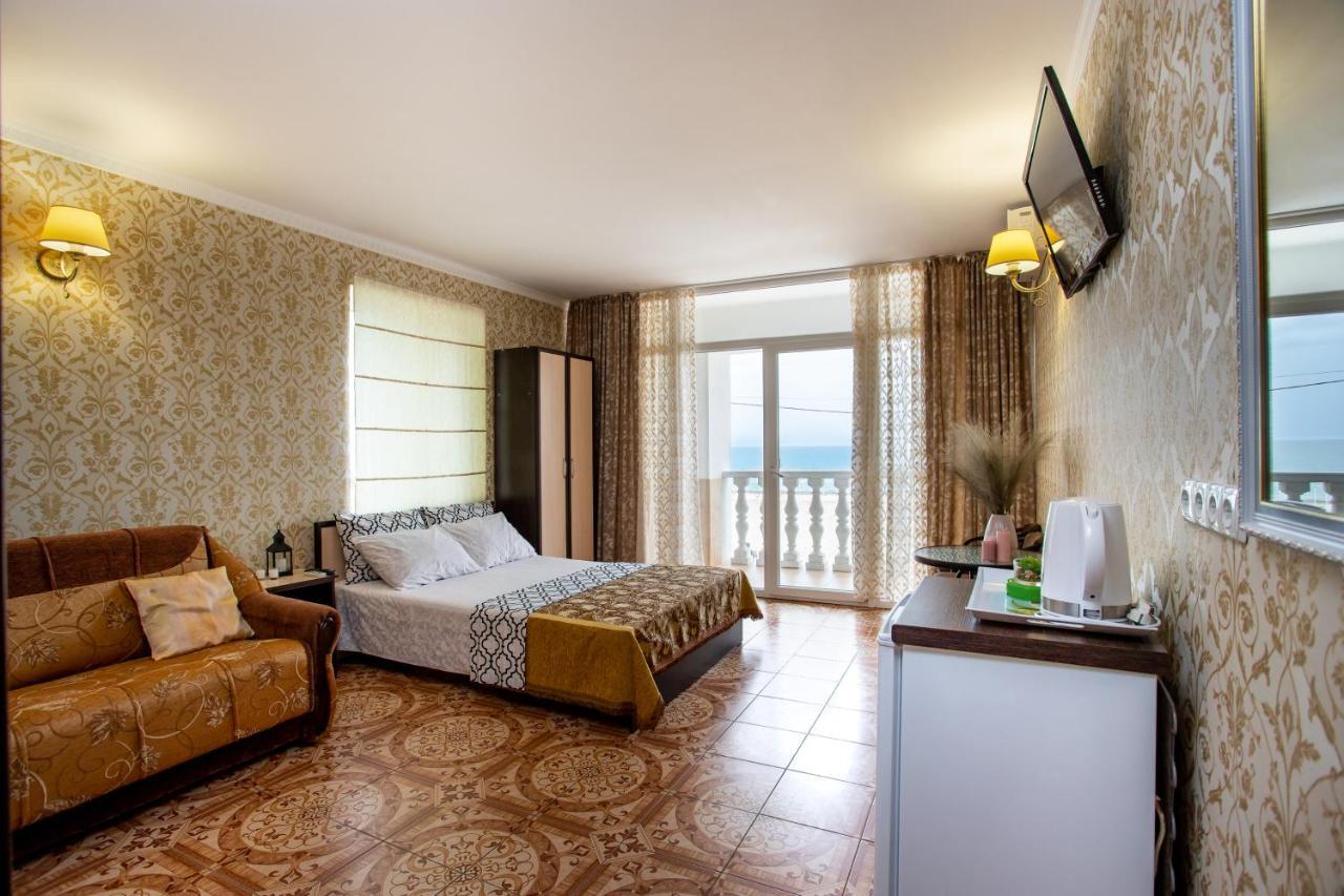 Olimp Hotel Zaliznij Port Kültér fotó