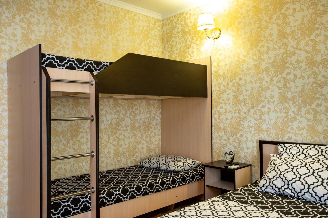 Olimp Hotel Zaliznij Port Kültér fotó