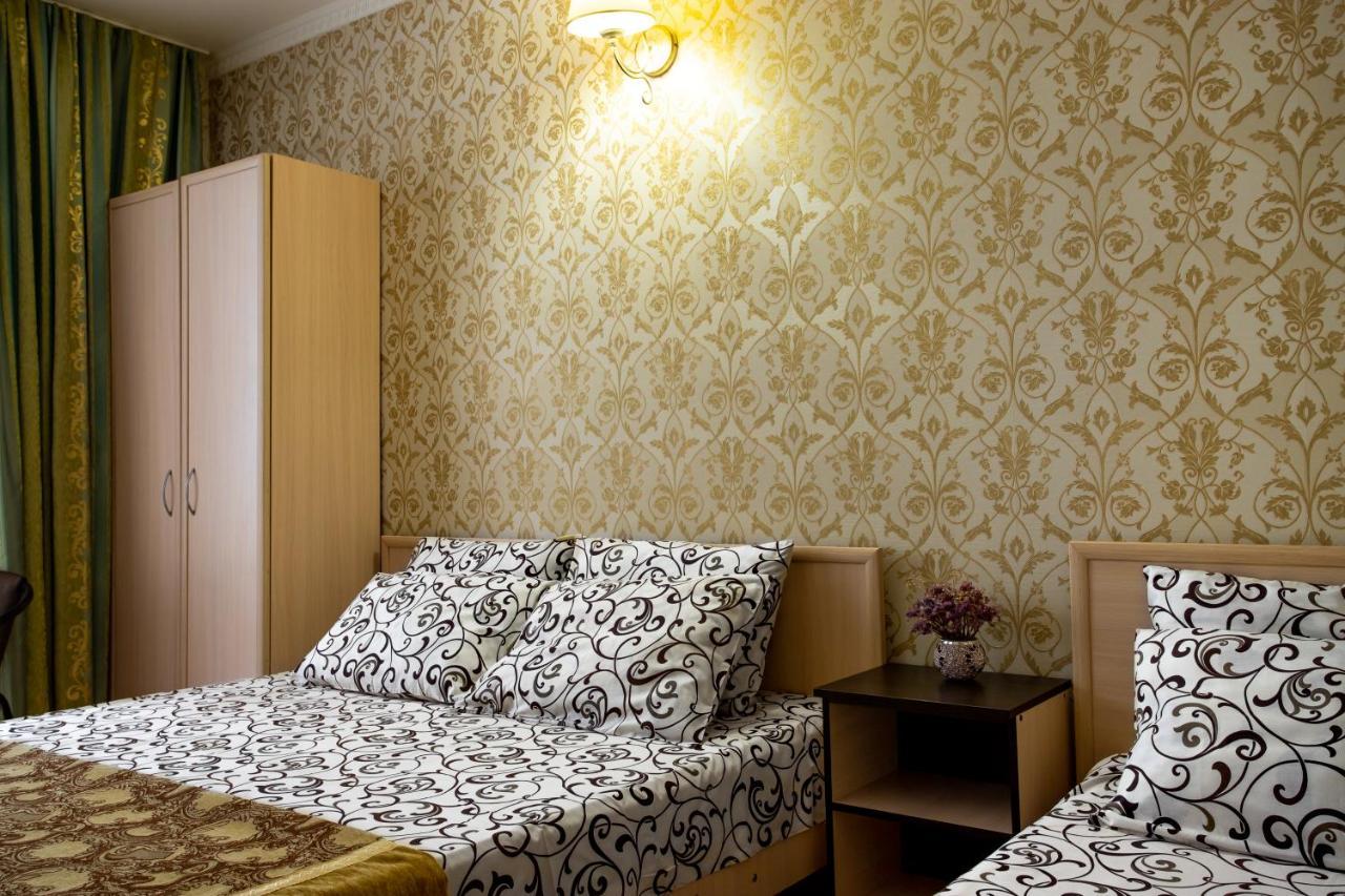 Olimp Hotel Zaliznij Port Kültér fotó