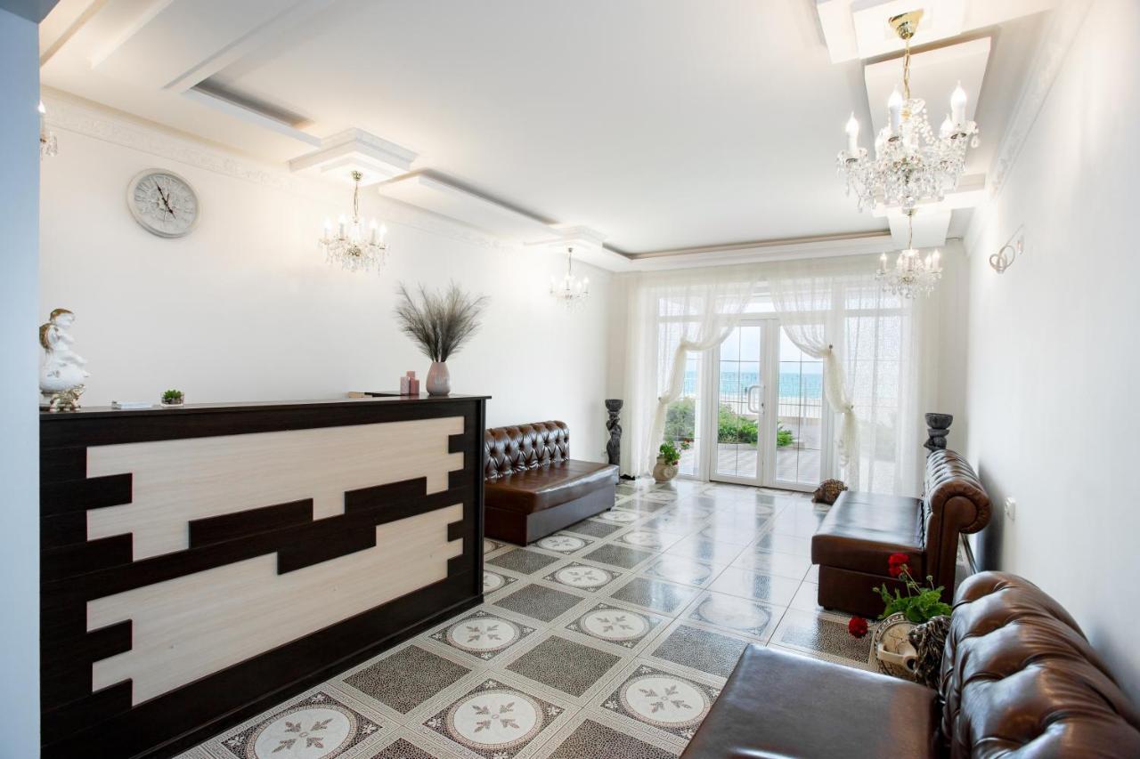 Olimp Hotel Zaliznij Port Kültér fotó