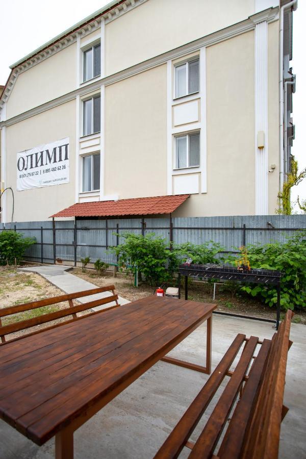 Olimp Hotel Zaliznij Port Kültér fotó