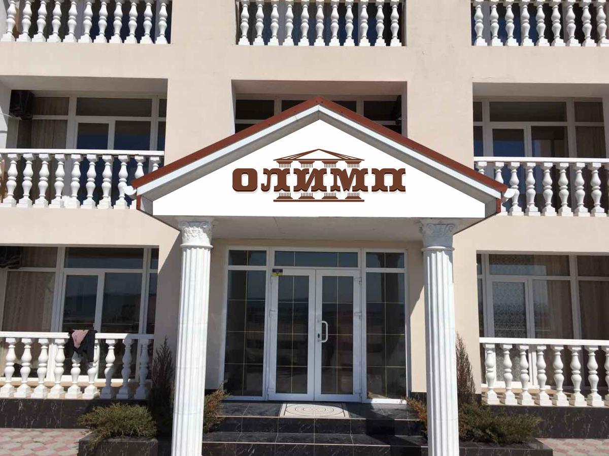 Olimp Hotel Zaliznij Port Kültér fotó