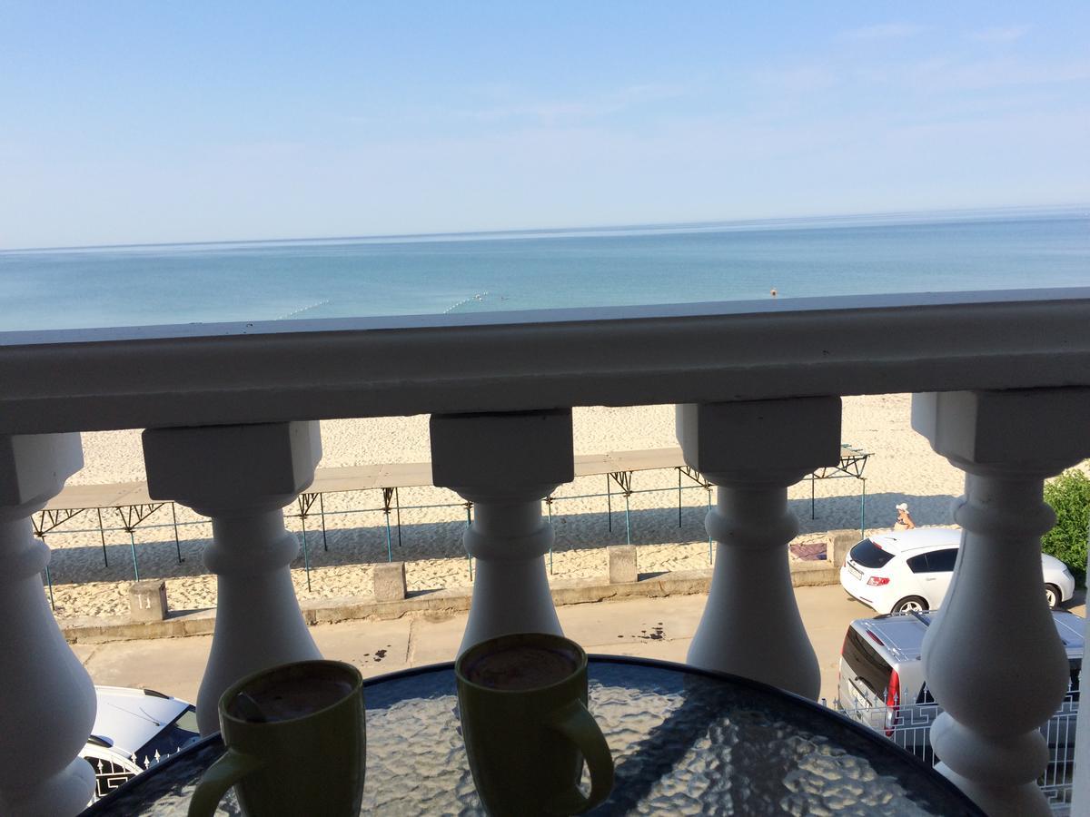 Olimp Hotel Zaliznij Port Kültér fotó