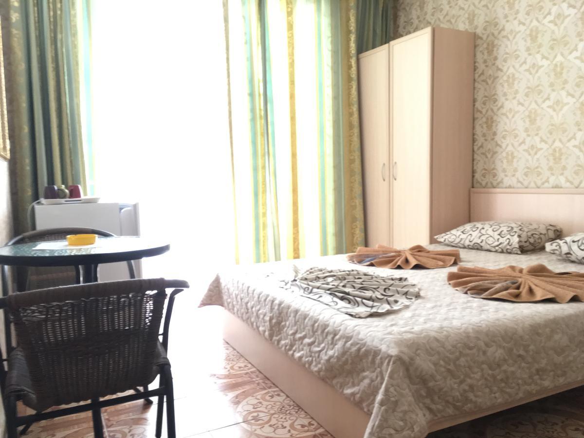 Olimp Hotel Zaliznij Port Kültér fotó